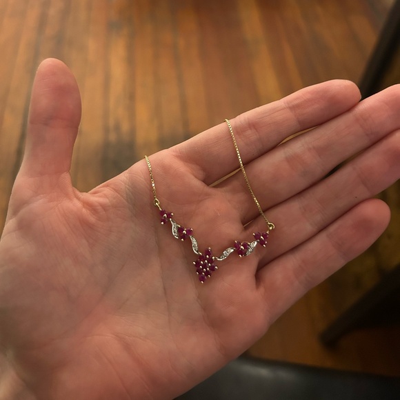 14k gold, diamond, and ruby vintage necklace. - Picture 2 of 8